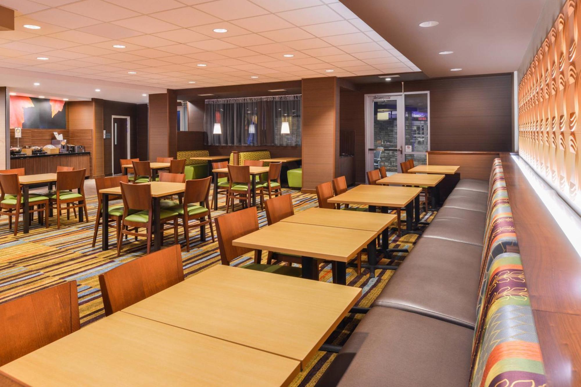 Fairfield Inn & Suites By Marriott Coralville Buitenkant foto